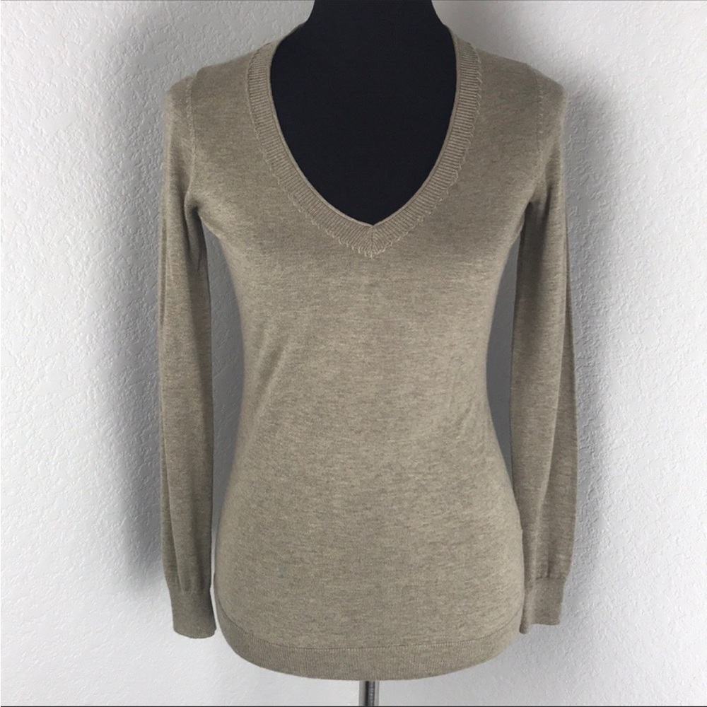 Banana Republic Soft Brown Silk Blend V-Neck Sweater Size XSmall